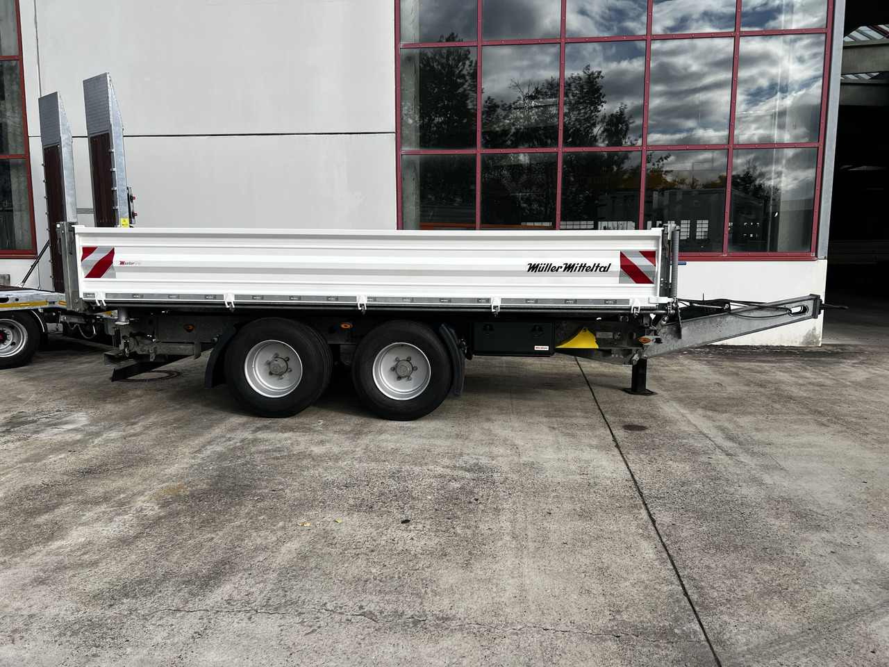 Müller Mitteltal TA-2 14,4 t Tandemkipper- Tieflader Breitbereifung NEUWERTIG - مقطورة قلابة: صورة 2 Müller Mitteltal TA-2 14,4 t Tandemkipper- Tieflader Breitbereifung NEUWERTIG - مقطورة قلابة: صورة 2