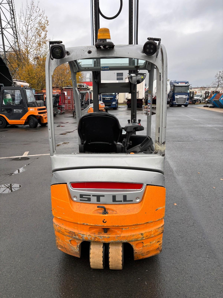 Still RX 20/18 3 Rad Stapler - رافعة شوكية كهربائية: صورة 2 Still RX 20/18 3 Rad Stapler - رافعة شوكية كهربائية: صورة 2