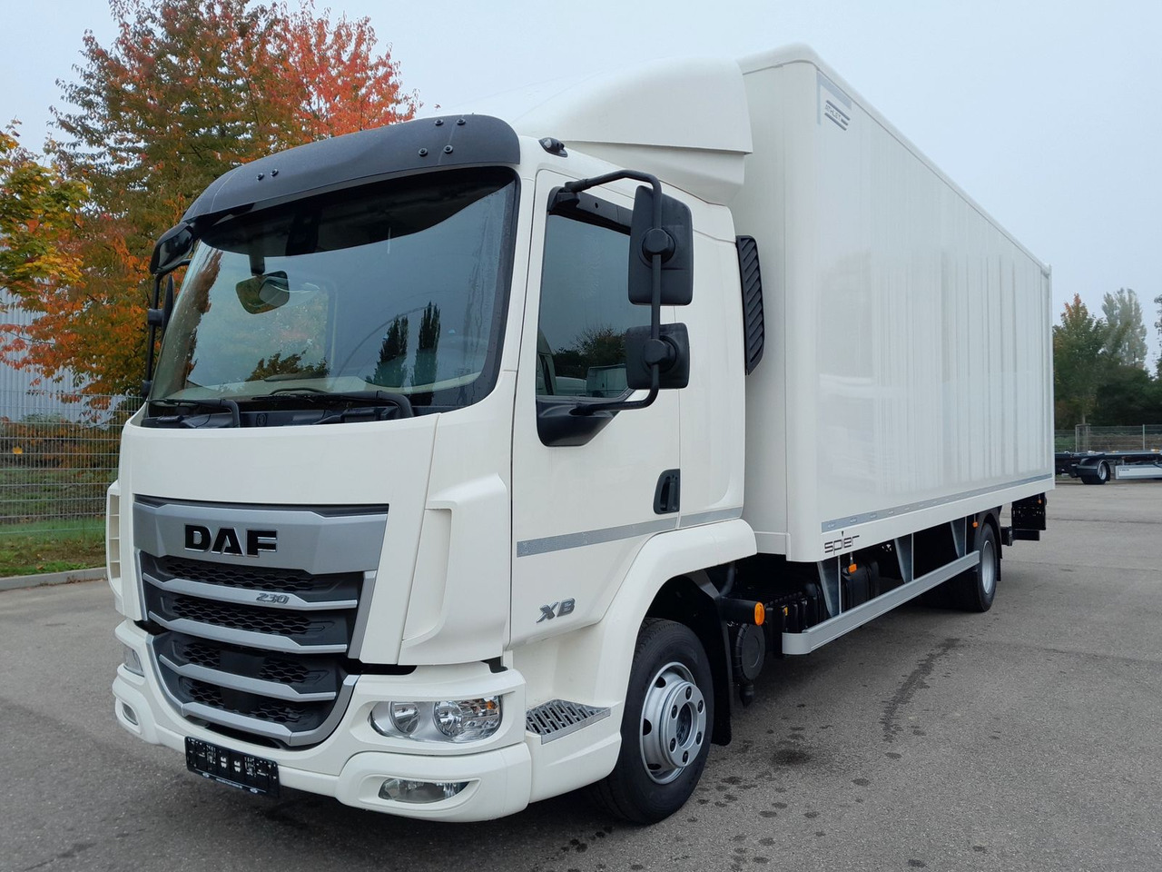 DAF FA XB 230 12t - شاحنة صندوقية: صورة 1 DAF FA XB 230 12t - شاحنة صندوقية: صورة 1