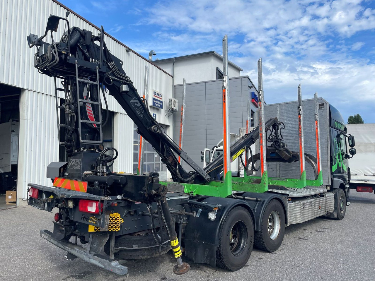 DAF FAT XF 530 SSC, Holztransport, Greifer mit Säge - شاحنة قطع الأشجار, شاحنة كرين: صورة 3 DAF FAT XF 530 SSC, Holztransport, Greifer mit Säge - شاحنة قطع الأشجار, شاحنة كرين: صورة 3