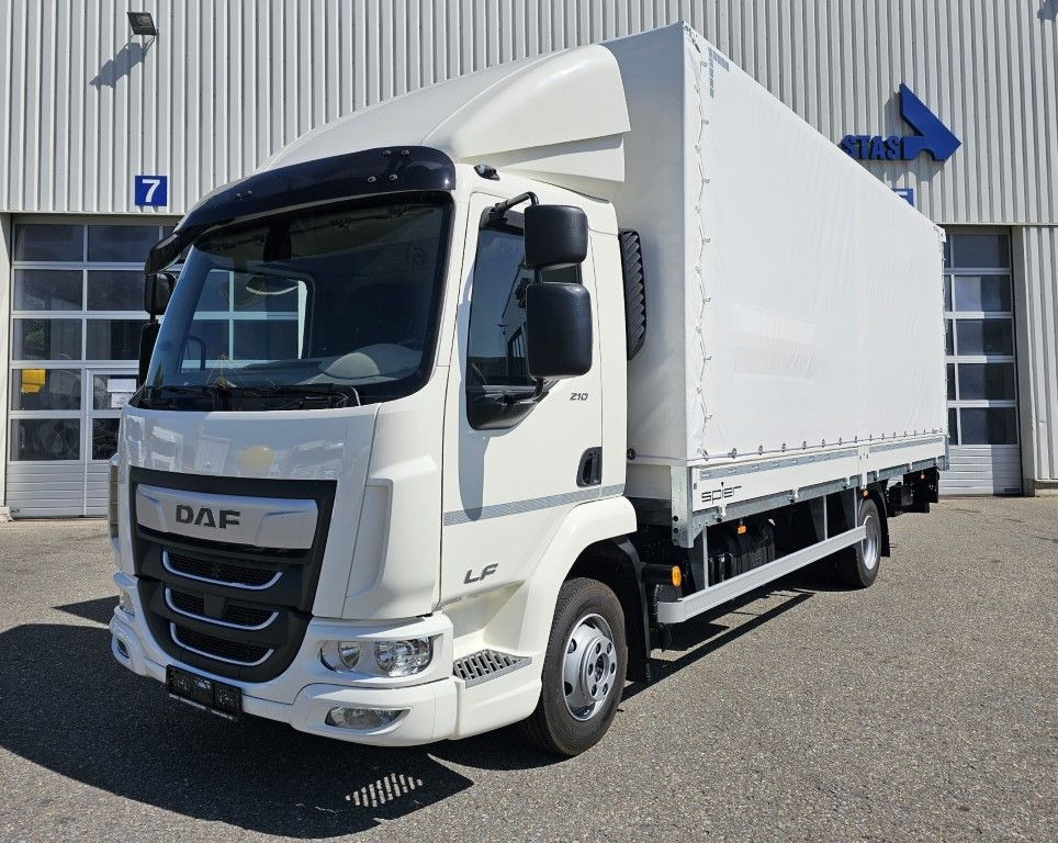 DAF LF 210 7,49t Spier Pritsche-Plane LBW Tageszulas DAF FA LF 210 08t Spier Pritsche mit LBW - شاحنة ذات ستائر جانبية: صورة 1 DAF LF 210 7,49t Spier Pritsche-Plane LBW Tageszulas DAF FA LF 210 08t Spier Pritsche mit LBW - شاحنة ذات ستائر جانبية: صورة 1