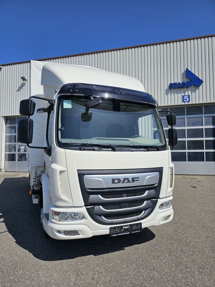 DAF LF 210 7,49t Spier Pritsche-Plane LBW Tageszulas DAF FA LF 210 08t Spier Pritsche mit LBW - شاحنة ذات ستائر جانبية: صورة 2 DAF LF 210 7,49t Spier Pritsche-Plane LBW Tageszulas DAF FA LF 210 08t Spier Pritsche mit LBW - شاحنة ذات ستائر جانبية: صورة 2