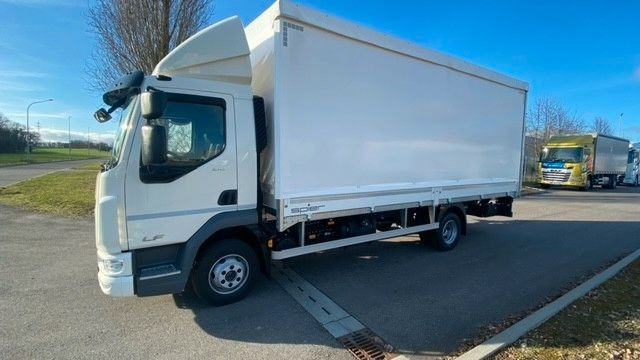 DAF LF 210 8t Pritsche-Plane LBW Tageszulassung - شاحنة ذات ستائر جانبية: صورة 2 DAF LF 210 8t Pritsche-Plane LBW Tageszulassung - شاحنة ذات ستائر جانبية: صورة 2