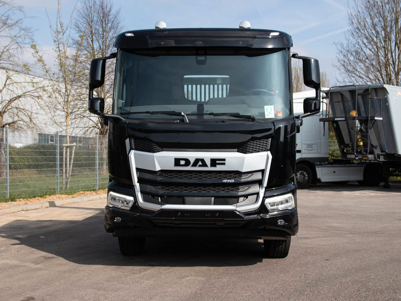 DAF XD 410 FA Absetzkipper DAF XD 410 FA Absetzkipper - شاحنة لودر انزلاقي: صورة 4 DAF XD 410 FA Absetzkipper DAF XD 410 FA Absetzkipper - شاحنة لودر انزلاقي: صورة 4