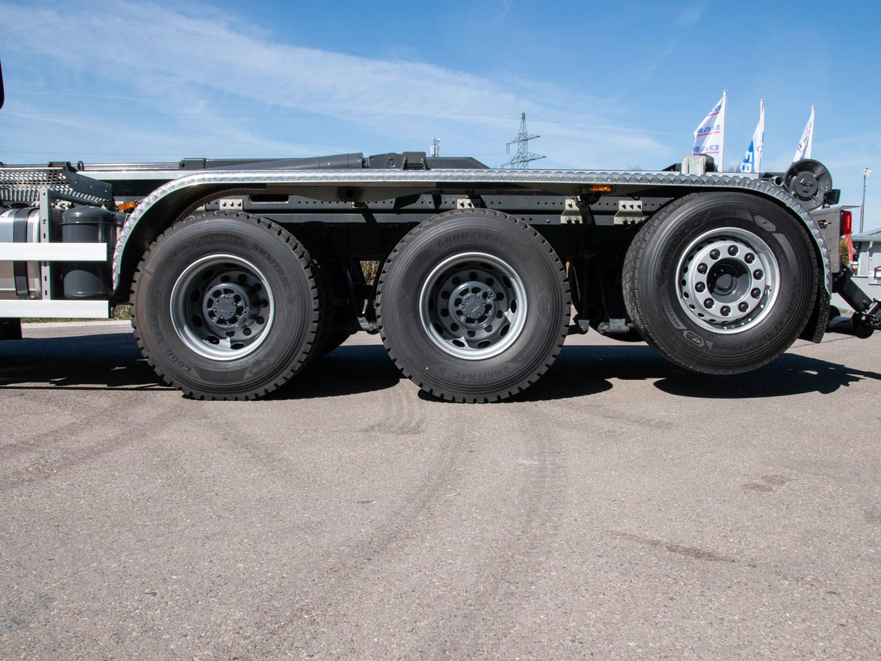 DAF XF 530 FAW mit VDL Abrollkipper DAF XF 530 FAW mit VDL Abrollkipper - شاحنة برافعة خطافية: صورة 5 DAF XF 530 FAW mit VDL Abrollkipper DAF XF 530 FAW mit VDL Abrollkipper - شاحنة برافعة خطافية: صورة 5