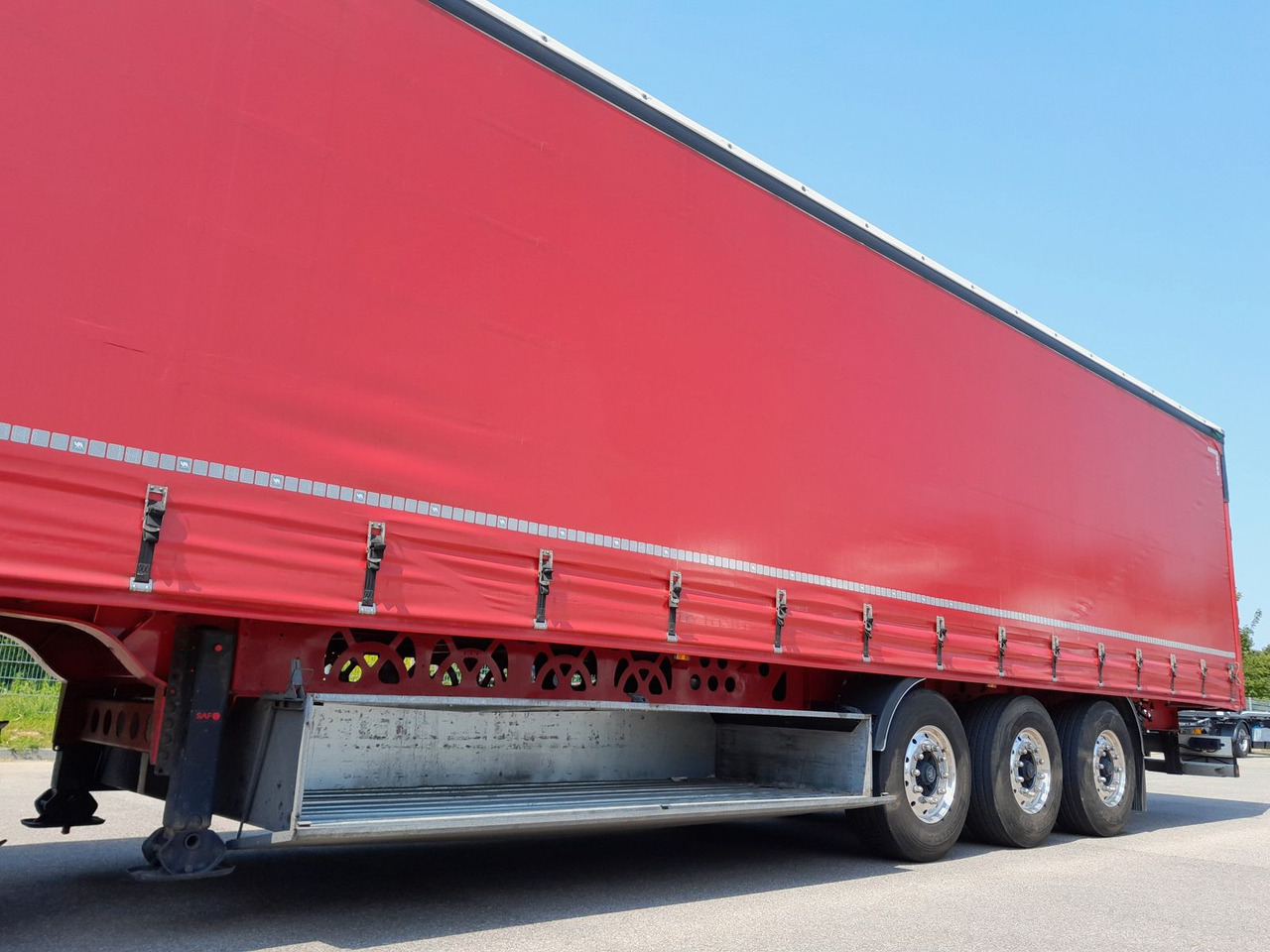 نصف مقطورة بستائر جانبية Wielton Strong Light Schiebeplanensattel NS3K: صورة 10 نصف مقطورة بستائر جانبية Wielton Strong Light Schiebeplanensattel NS3K: صورة 10