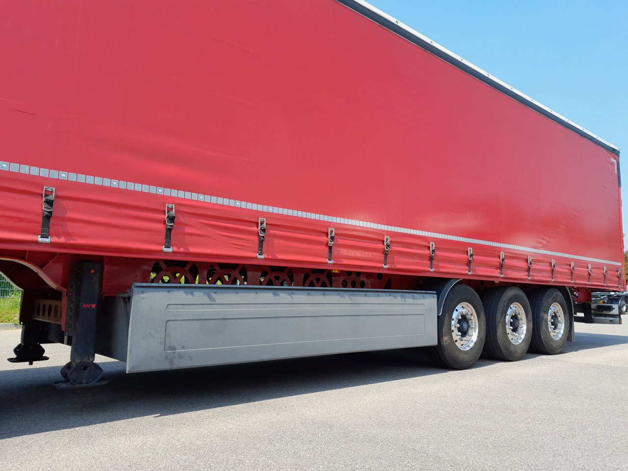 نصف مقطورة بستائر جانبية Wielton Strong Light Schiebeplanensattel NS3K: صورة 9 نصف مقطورة بستائر جانبية Wielton Strong Light Schiebeplanensattel NS3K: صورة 9