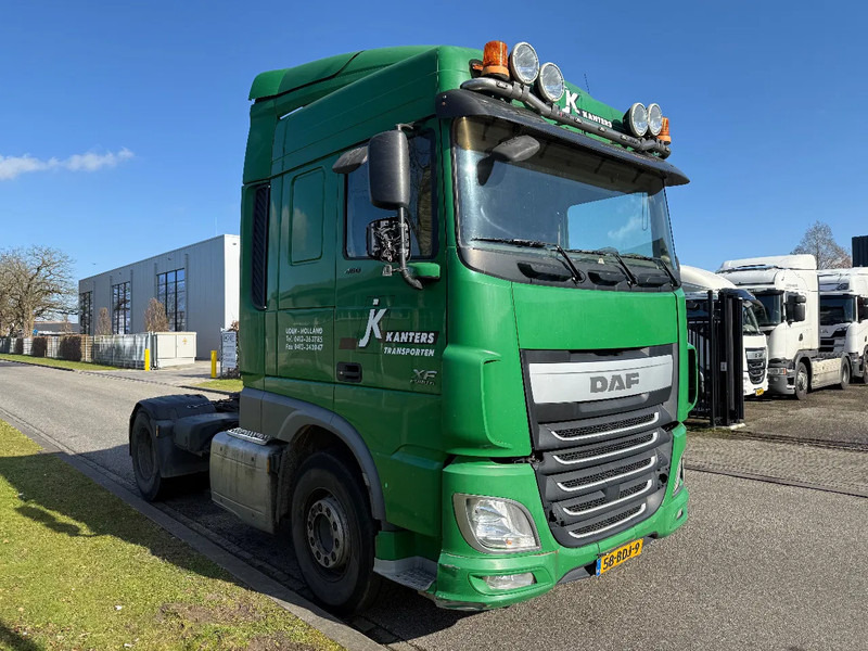 DAF XF 460 2013 spacecab - مقطورة السحب: صورة 2 DAF XF 460 2013 spacecab - مقطورة السحب: صورة 2