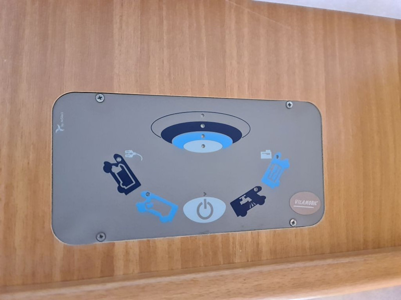 موتر هوم شبه متكامل Ford CAMPER FORD RIMOR SPA: صورة 7 موتر هوم شبه متكامل Ford CAMPER FORD RIMOR SPA: صورة 7