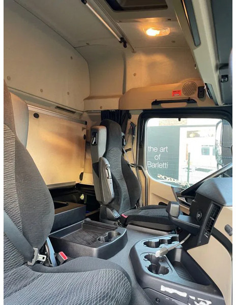 Mercedes-Benz Actros 1833 ! 2018 - مقطورة السحب: صورة 5 Mercedes-Benz Actros 1833 ! 2018 - مقطورة السحب: صورة 5