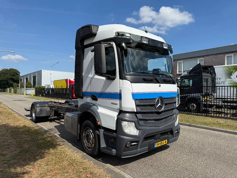 Mercedes-Benz Actros 1930 2017 only 414.000 km - شاحنة بهيكل معدني للمقصورة: صورة 2 Mercedes-Benz Actros 1930 2017 only 414.000 km - شاحنة بهيكل معدني للمقصورة: صورة 2