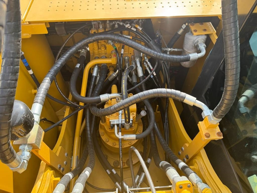 حفار زاحف للبيع  CAT 320 D 3 GC NEW UNUSED: صورة 13