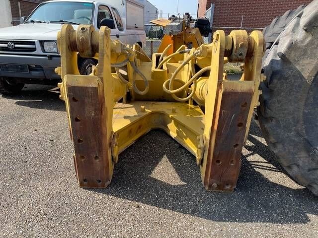 CAT D 8 R Ripper - حراث تحت التربة - آلات الإنشاء: صورة 4 CAT D 8 R Ripper - حراث تحت التربة - آلات الإنشاء: صورة 4
