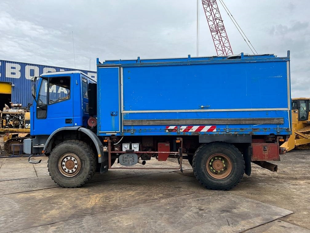Iveco eurocargo 135E18 4x4 - شاحنة صندوقية: صورة 2 Iveco eurocargo 135E18 4x4 - شاحنة صندوقية: صورة 2