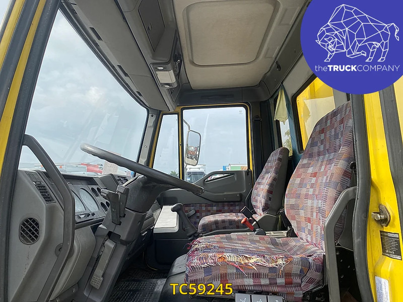 Iveco EuroCargo 120 E18 - شاحنة بهيكل معدني للمقصورة: صورة 3 Iveco EuroCargo 120 E18 - شاحنة بهيكل معدني للمقصورة: صورة 3