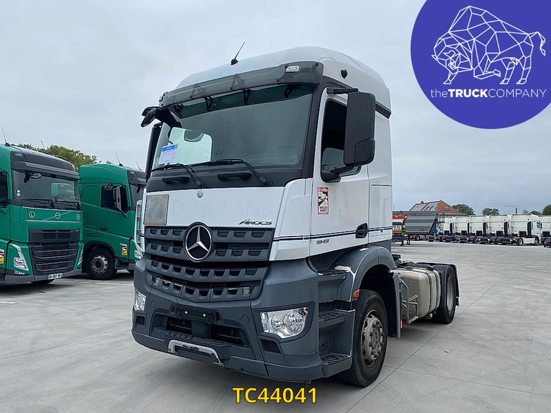 Mercedes-Benz Arocs 1943 - رأس تريلا: صورة 1 Mercedes-Benz Arocs 1943 - رأس تريلا: صورة 1