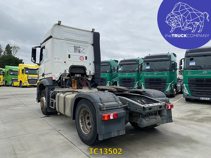 Mercedes-Benz Arocs 1943 - رأس تريلا: صورة 3 Mercedes-Benz Arocs 1943 - رأس تريلا: صورة 3