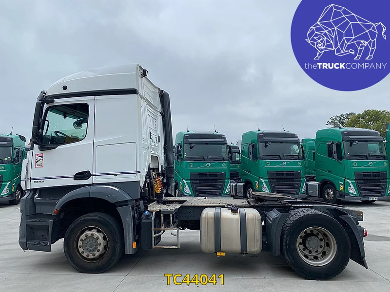 Mercedes-Benz Arocs 1943 - رأس تريلا: صورة 2 Mercedes-Benz Arocs 1943 - رأس تريلا: صورة 2