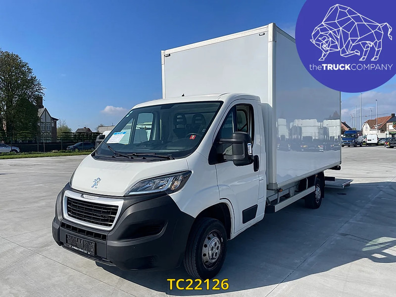 Peugeot Expert met laadklep - شاحنة بصندوق مغلق: صورة 1 Peugeot Expert met laadklep - شاحنة بصندوق مغلق: صورة 1