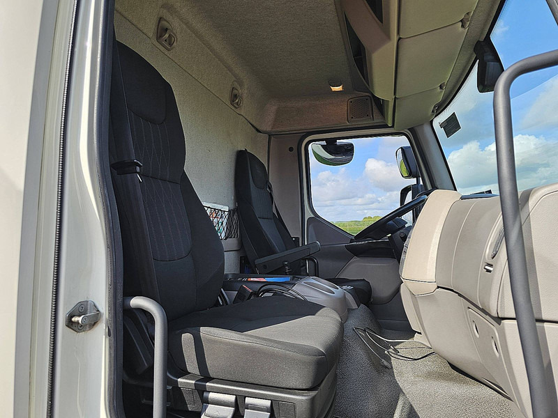 شاحنة صندوقية DAF LF 210 7.49T LIFT NAVI CAM.: صورة 7