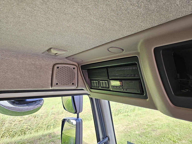 شاحنة صندوقية DAF LF 210 7.49T LIFT NAVI CAM.: صورة 12