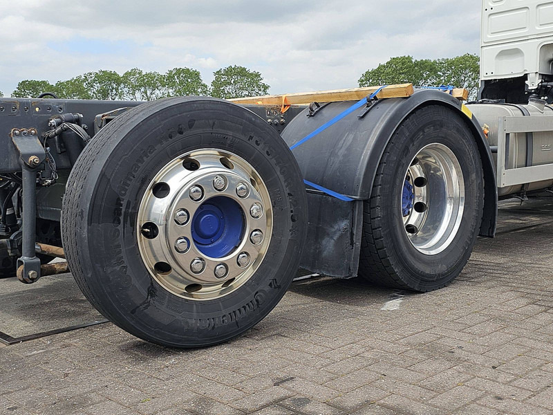 شاحنة بهيكل معدني للمقصورة DAF XF 460 8X2 MAN. INT. ADR: صورة 19