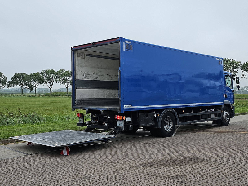 MAN 15.320 TGM AIRCO WEBASTO LIFT - شاحنة صندوقية: صورة 3 MAN 15.320 TGM AIRCO WEBASTO LIFT - شاحنة صندوقية: صورة 3