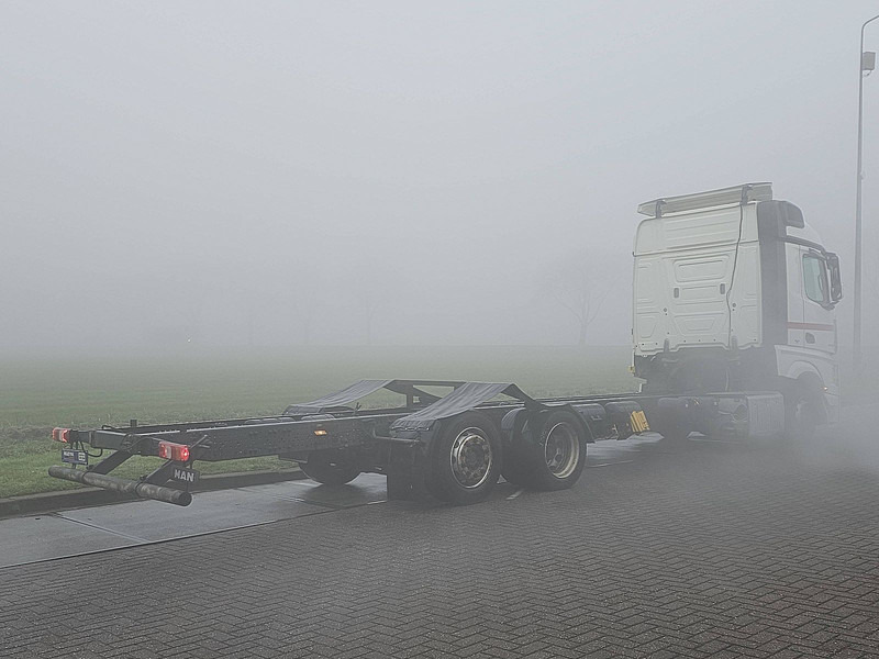 Mercedes-Benz ACTROS 2540 - شاحنة بهيكل معدني للمقصورة: صورة 3 Mercedes-Benz ACTROS 2540 - شاحنة بهيكل معدني للمقصورة: صورة 3