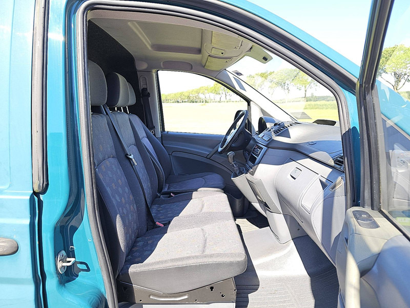 فان المدمجة Mercedes-Benz Vito 109: صورة 7