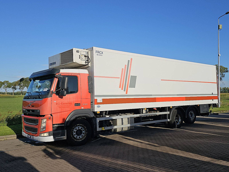 Volvo FM 330 6X2 FRIGOBL. LIFT - شاحنة ذات مبرد: صورة 2 Volvo FM 330 6X2 FRIGOBL. LIFT - شاحنة ذات مبرد: صورة 2
