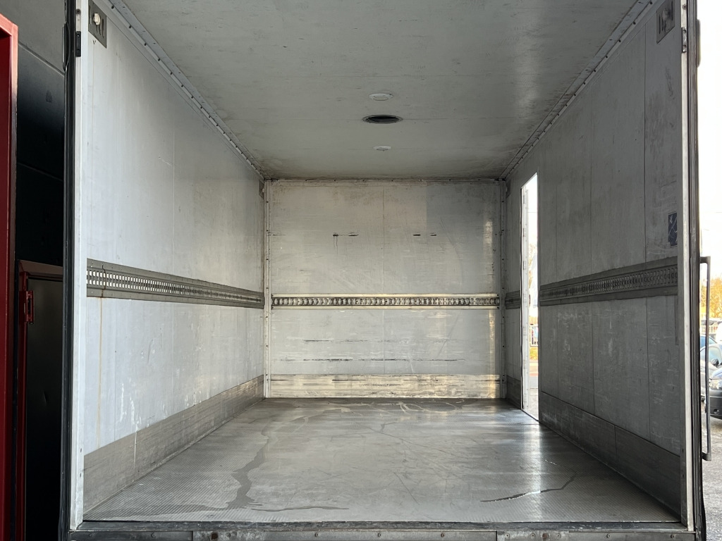 Mercedes-Benz Atego 816 LBW 1.000KG orig. 278.000km Start Stop - شاحنة بصندوق مغلق: صورة 4 Mercedes-Benz Atego 816 LBW 1.000KG orig. 278.000km Start Stop - شاحنة بصندوق مغلق: صورة 4