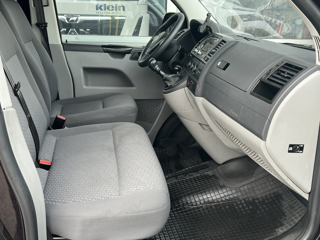 سيارة VW T5 Kombi 2,0 TDI BlueMotion Klima 9-Sitzer: صورة 11 سيارة VW T5 Kombi 2,0 TDI BlueMotion Klima 9-Sitzer: صورة 11