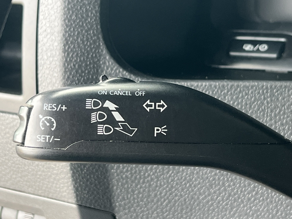 سيارة VW T5 Kombi 2,0 TDI BlueMotion Klima 9-Sitzer: صورة 13 سيارة VW T5 Kombi 2,0 TDI BlueMotion Klima 9-Sitzer: صورة 13