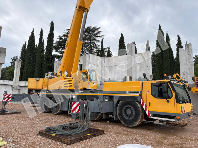 Liebherr LTM1200-5.1 - رافعة لجميع التضاريس: صورة 1 Liebherr LTM1200-5.1 - رافعة لجميع التضاريس: صورة 1