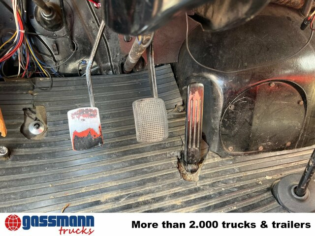 Ford FK 2500 4x2 LF8 Feuerwehr - شاحنة حريق: صورة 5 Ford FK 2500 4x2 LF8 Feuerwehr - شاحنة حريق: صورة 5