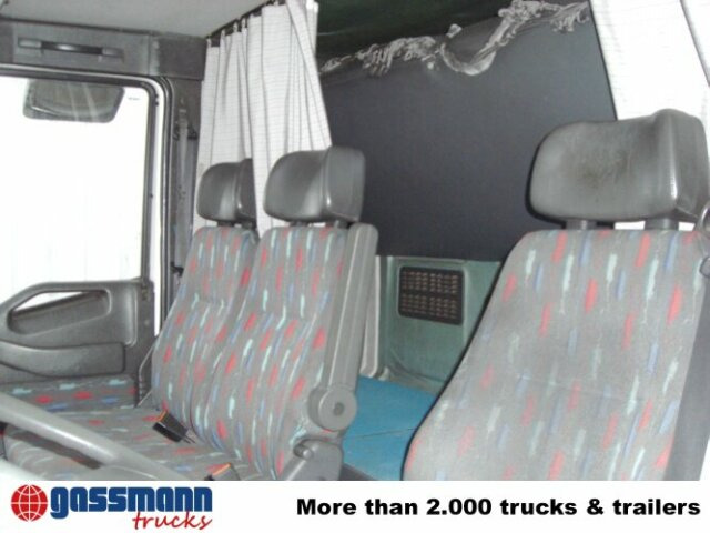 Iveco EuroCargo 120E24 4x2 - شاحنة ذات ستائر جانبية: صورة 4 Iveco EuroCargo 120E24 4x2 - شاحنة ذات ستائر جانبية: صورة 4
