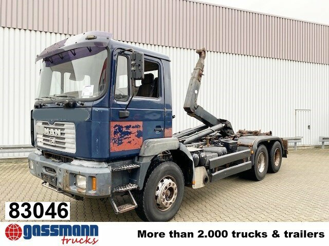 MAN T40 26.364/414 6x4, 6-Zylinder - شاحنة برافعة خطافية: صورة 1 MAN T40 26.364/414 6x4, 6-Zylinder - شاحنة برافعة خطافية: صورة 1