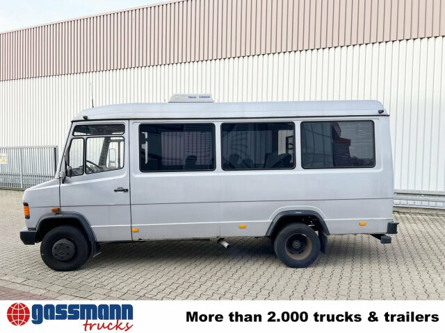 Mercedes-Benz 711 D-KA 4x2, Standklima, 11-Sitze, 2 x on stock - شاحنة صندوقية: صورة 2 Mercedes-Benz 711 D-KA 4x2, Standklima, 11-Sitze, 2 x on stock - شاحنة صندوقية: صورة 2