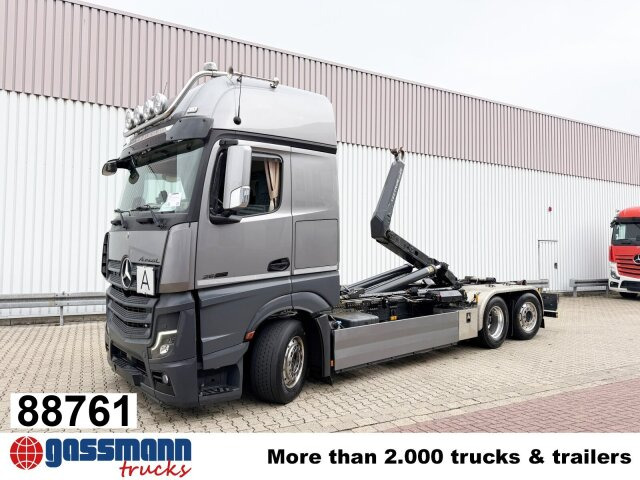 Mercedes-Benz Actros 2552 L 6x2, Lenk/Lift, Retarder, - شاحنة برافعة خطافية: صورة 1 Mercedes-Benz Actros 2552 L 6x2, Lenk/Lift, Retarder, - شاحنة برافعة خطافية: صورة 1