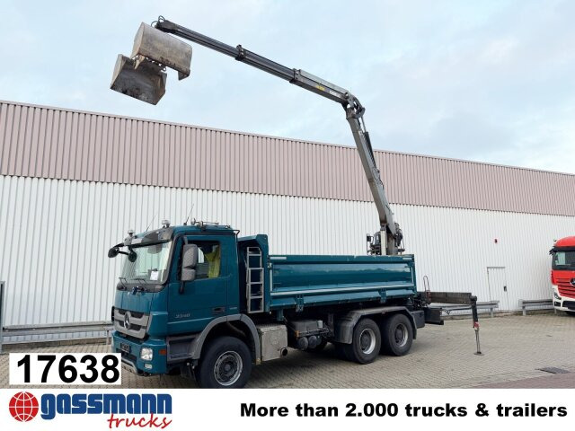 Mercedes-Benz Actros 3348 K 6x4, beidseitig Bormatik, Heckkran - شاحنة قلاب, شاحنة كرين: صورة 1 Mercedes-Benz Actros 3348 K 6x4, beidseitig Bormatik, Heckkran - شاحنة قلاب, شاحنة كرين: صورة 1