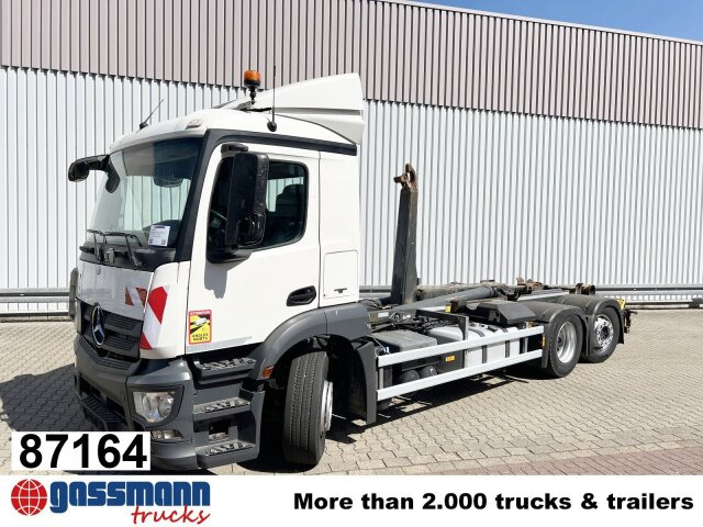 Mercedes-Benz Antos 2543 L 6x2, Lenk-/Liftachse - شاحنة برافعة خطافية: صورة 1 Mercedes-Benz Antos 2543 L 6x2, Lenk-/Liftachse - شاحنة برافعة خطافية: صورة 1