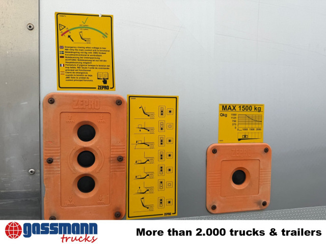 Mercedes-Benz Atego 1330 4x4, Iso-Koffer mit Heizung, LBW - شاحنة صندوقية: صورة 5 Mercedes-Benz Atego 1330 4x4, Iso-Koffer mit Heizung, LBW - شاحنة صندوقية: صورة 5