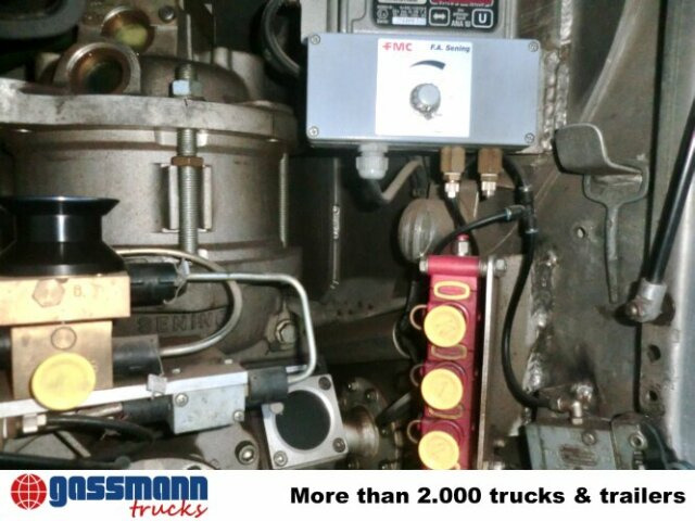 Mercedes-Benz SK 1824 L 4x2, Esterer Tankaufbau ca. 13.100l, 2 - شاحنة صهريج: صورة 3 Mercedes-Benz SK 1824 L 4x2, Esterer Tankaufbau ca. 13.100l, 2 - شاحنة صهريج: صورة 3