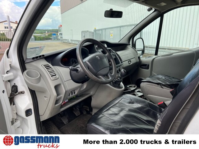 Renault Trafik 2.0 dCi115 4x2, Krankentransporter - سيارة إسعاف: صورة 5 Renault Trafik 2.0 dCi115 4x2, Krankentransporter - سيارة إسعاف: صورة 5