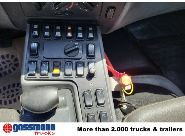 Unimog U 20 4x4, Zapfwelle, Kran Hiab 022D-3 HiDuo, - شاحنة توصيل مغلقة: صورة 5 Unimog U 20 4x4, Zapfwelle, Kran Hiab 022D-3 HiDuo, - شاحنة توصيل مغلقة: صورة 5