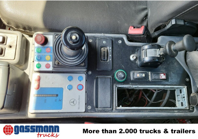 Unimog U 20 4x4, Zapfwelle, Kran Hiab 022D-3 HiDuo, - شاحنة توصيل مغلقة: صورة 4 Unimog U 20 4x4, Zapfwelle, Kran Hiab 022D-3 HiDuo, - شاحنة توصيل مغلقة: صورة 4