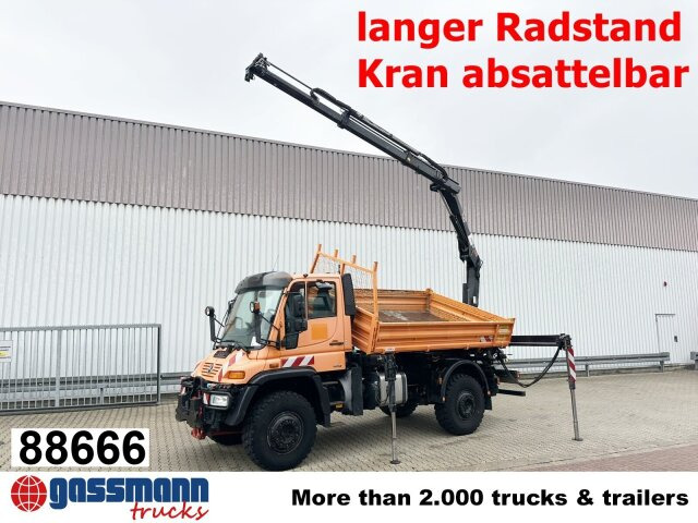 Unimog U500 4x4 405/40 mit Heckkran Hiab 077-1 HiDuo, - شاحنة توصيل مغلقة: صورة 1 Unimog U500 4x4 405/40 mit Heckkran Hiab 077-1 HiDuo, - شاحنة توصيل مغلقة: صورة 1