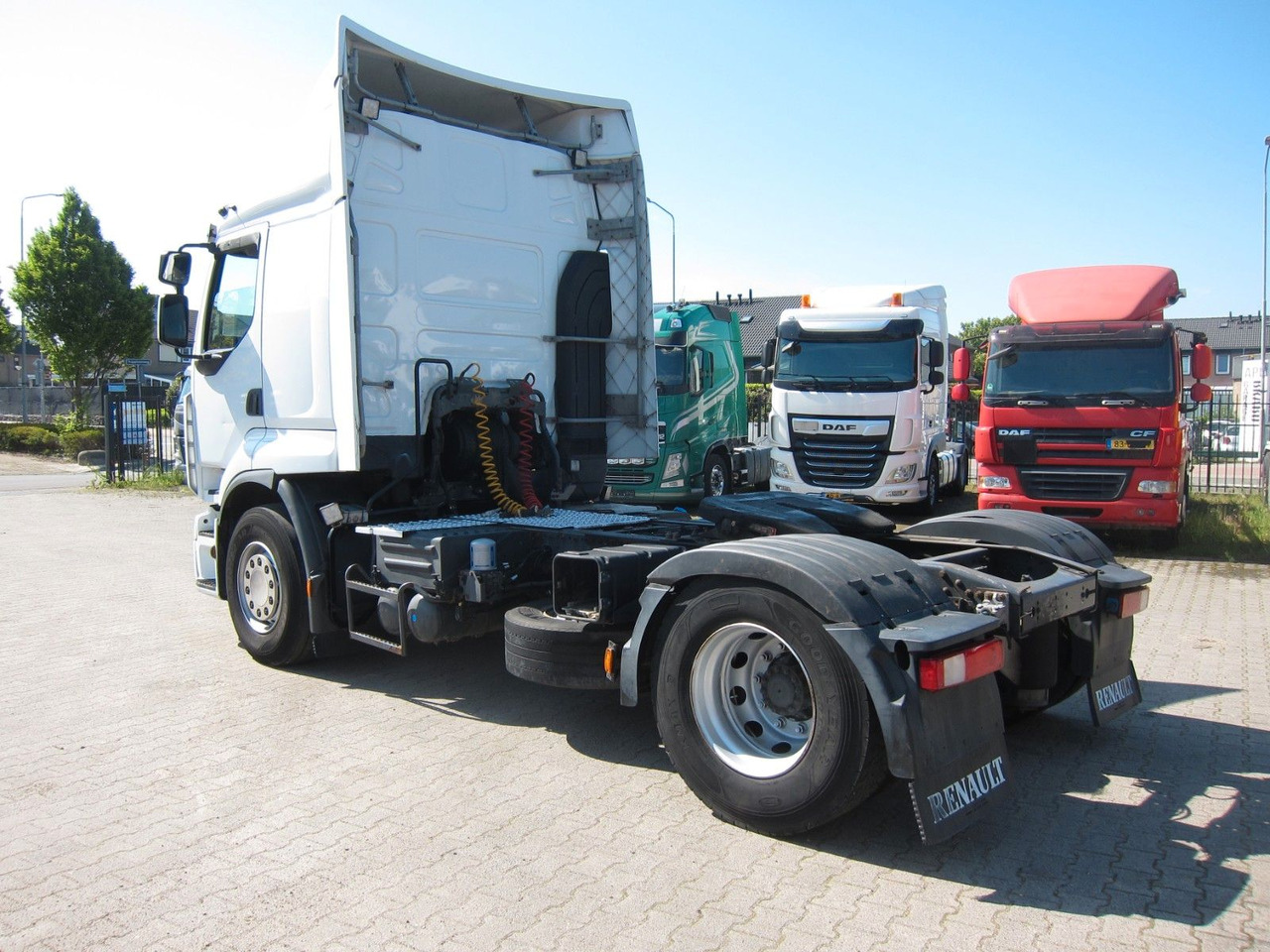 Renault Premium 440 DXI Steel/Air 623000km Belgian Truck - مقطورة السحب: صورة 4 Renault Premium 440 DXI Steel/Air 623000km Belgian Truck - مقطورة السحب: صورة 4