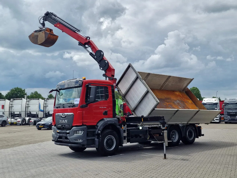 MAN TGS 26.360 6x4 Hydrodrive / Crane HMF1920K-RCS / 3 way tipper HMF / Low KM 110.700! - شاحنة كرين: صورة 3 MAN TGS 26.360 6x4 Hydrodrive / Crane HMF1920K-RCS / 3 way tipper HMF / Low KM 110.700! - شاحنة كرين: صورة 3