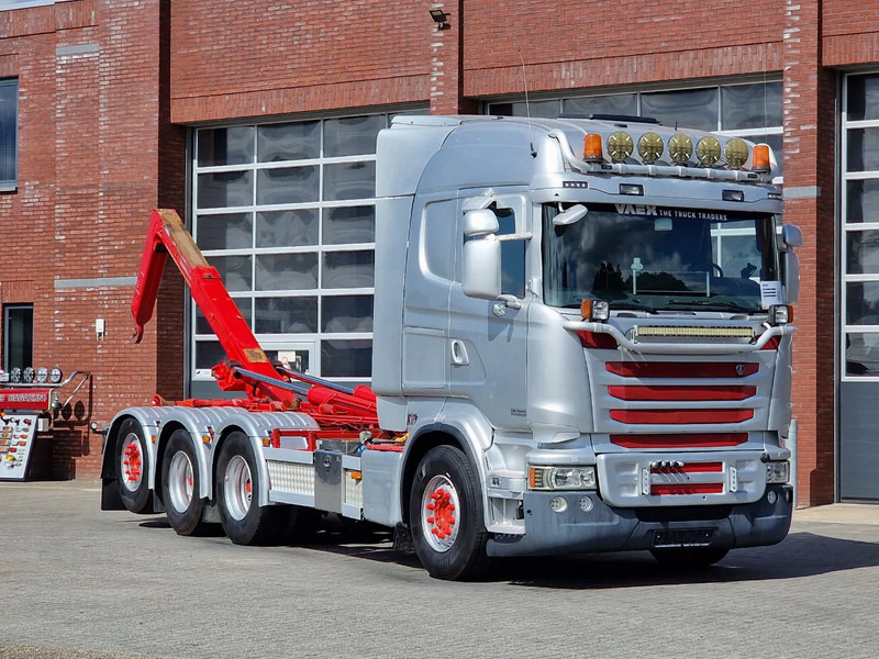 Scania R490 8x4*4 - HIAB XR24SL58 24T hooklift - Euro 6 - Full air - Steering axle - شاحنة برافعة خطافية: صورة 2 Scania R490 8x4*4 - HIAB XR24SL58 24T hooklift - Euro 6 - Full air - Steering axle - شاحنة برافعة خطافية: صورة 2